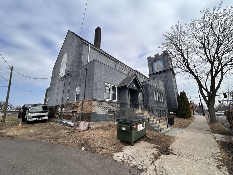 More Photos Of 1001 Penn Ave N, Minneapolis Religious Facility For Sale