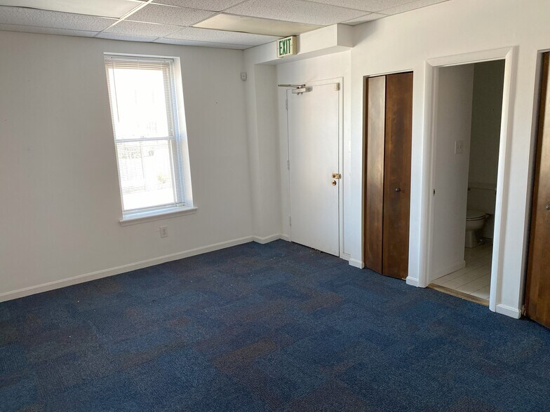 More Photos Of 723 S Charles St, Baltimore Office Residential For Sale