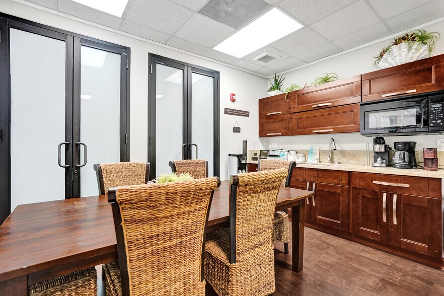 More Photos Of 7374 SW 93rd Ave, Miami Office For Sale