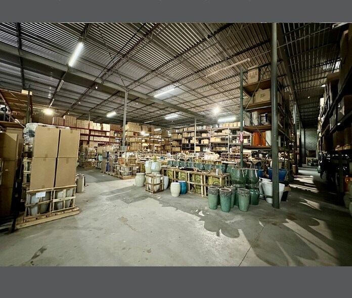 More Photos Of 3580-3588 Broad St, Chamblee Distribution For Sale