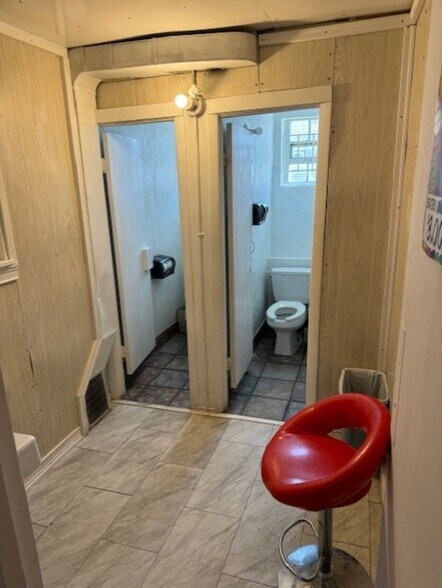 More Photos Of 1331 2nd St, Stevens Point Bar For Sale