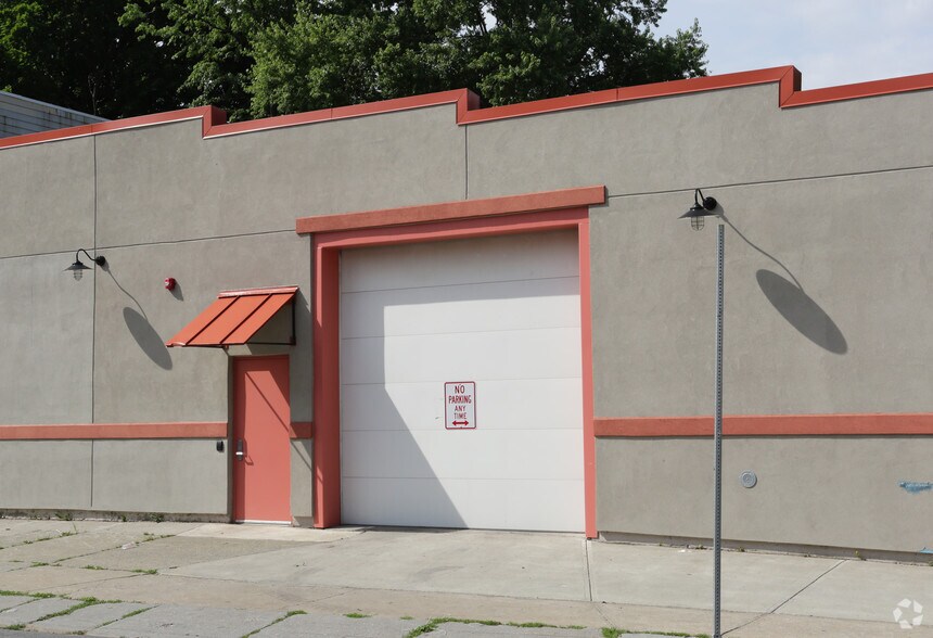 More Photos Of 334 Ontario St, Albany Warehouse For Sale