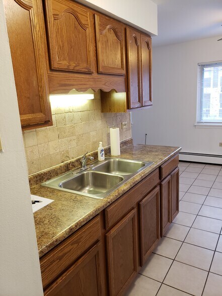 More Photos Of 8613 W Foster Ave, Chicago Apartments For Sale