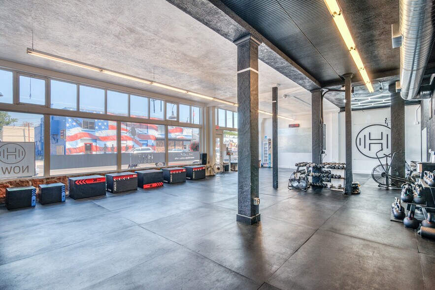 More Photos Of 395 N Main St, Prineville Storefront Retail Residential For Sale