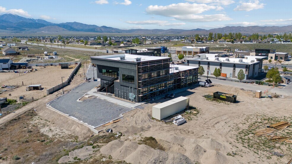 More Photos Of 1318 E Eagle Mountain Blvd, Eagle Mountain Medical For Sale
