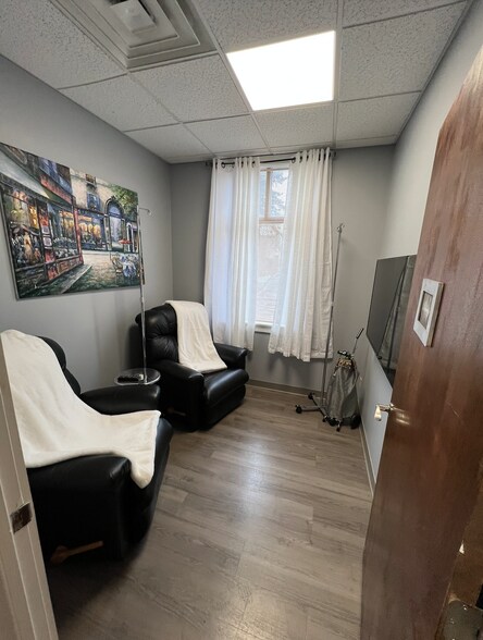 More Photos Of 1810 Erie Blvd E, Syracuse Office For Sale