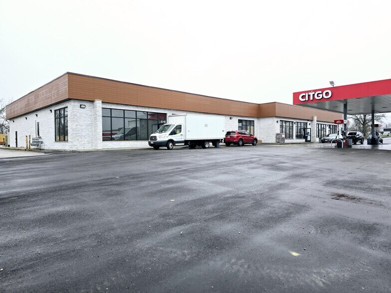 Primary Photo Of 590 W Lincoln Hwy, Chicago Heights Service Station For Lease