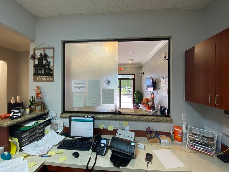 More Photos Of 3531 S Town Center Blvd, Sugar Land Medical For Lease