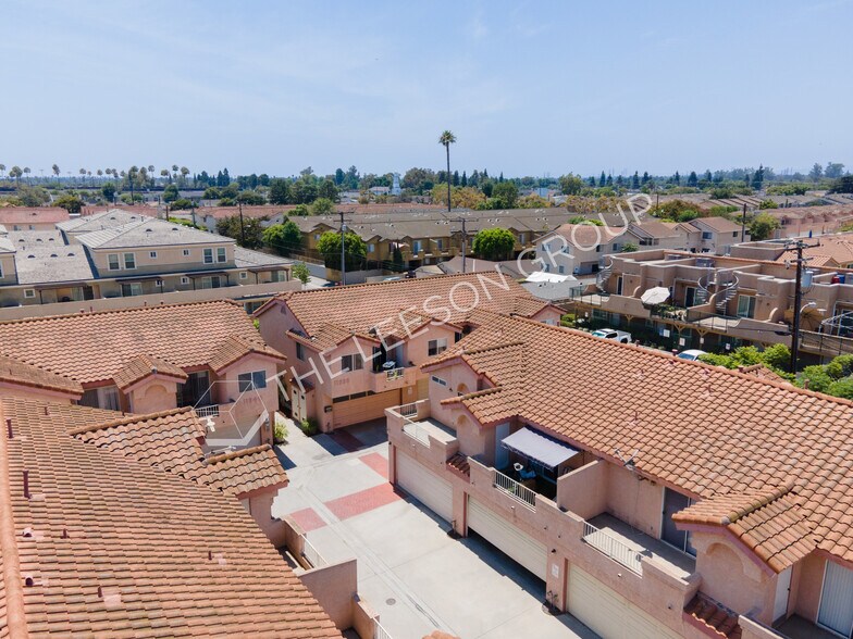 More Photos Of 11932 207th St, Lakewood Apartments For Sale