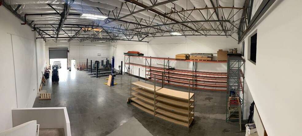 More Photos Of 5300-5390 Gateway Plaza Dr, Benicia Warehouse For Lease
