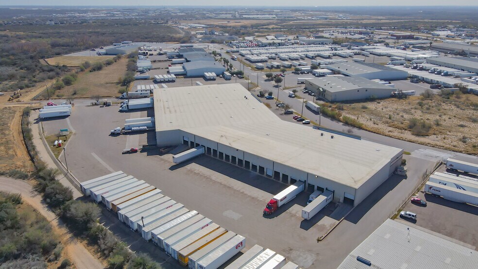 More Photos Of 1629 World Trade Center Loop, Laredo Distribution For Lease