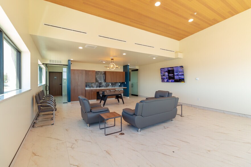 More Photos Of 5243 Naaman Forest Blvd, Garland Carwash For Sale
