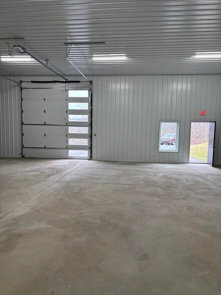 More Photos Of 8,18 Juneau Ln, Morgantown Light Distribution For Lease