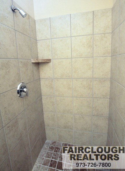 More Photos Of 430 Front St, Belvidere Hotel For Sale