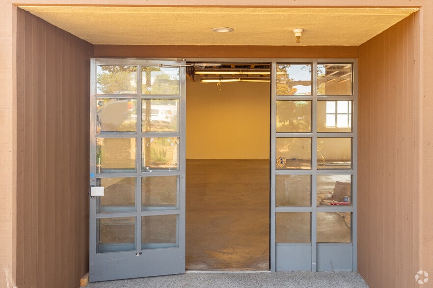 More Photos Of 5 Harris Ct, Monterey Unknown For Lease