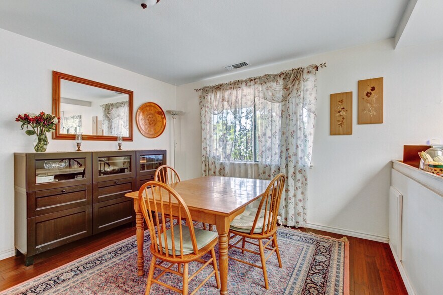 More Photos Of 4833 College Oak Dr, Sacramento Multifamily For Sale