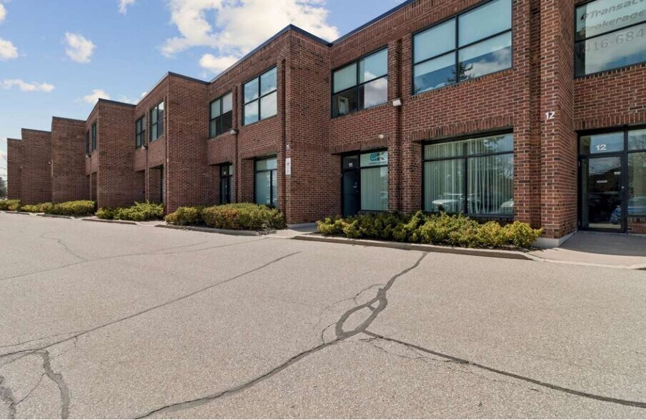 More Photos Of 242 Applewood Cres, Vaughan Light Manufacturing For Sale