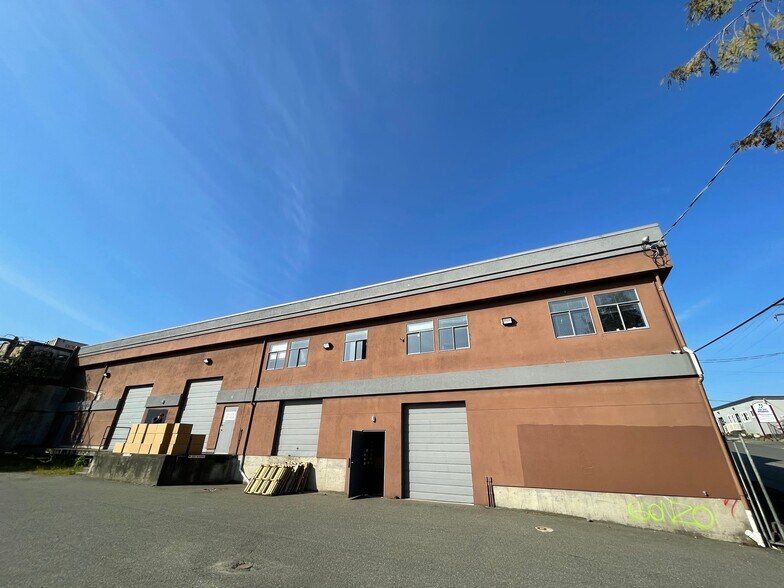 More Photos Of 429 Hillside Av, Victoria Industrial For Sale