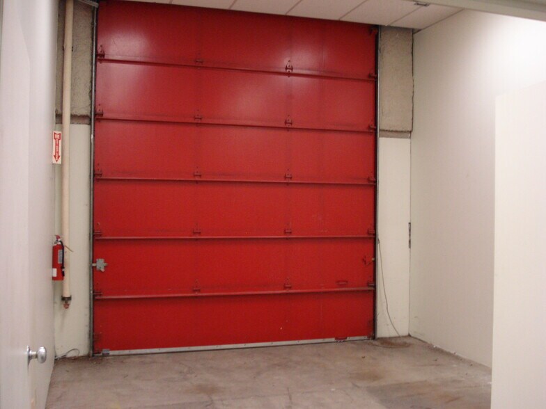 More Photos Of 3700 Woodland Dr, Anchorage Flex For Sale