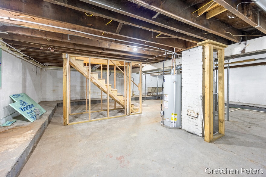 More Photos Of 5352 Plainfield Ave NE, Grand Rapids Storefront Retail Residential For Sale