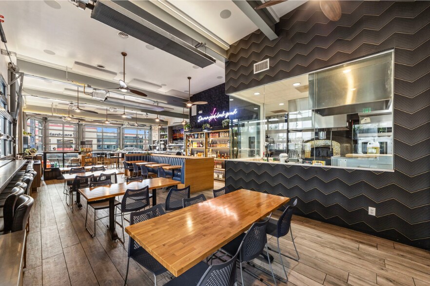 More Photos Of 236 S Coast Hwy, Oceanside Storefront For Lease