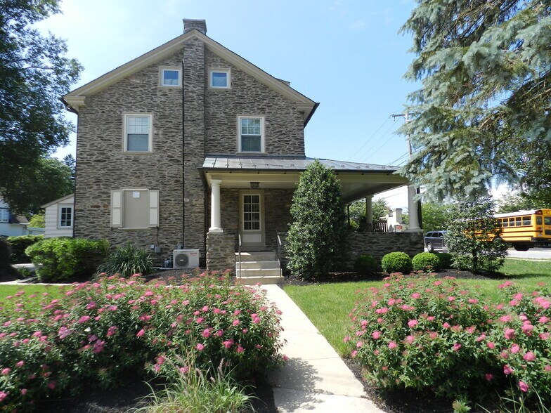 More Photos Of 98 Darby Rd, Paoli Office Residential For Lease