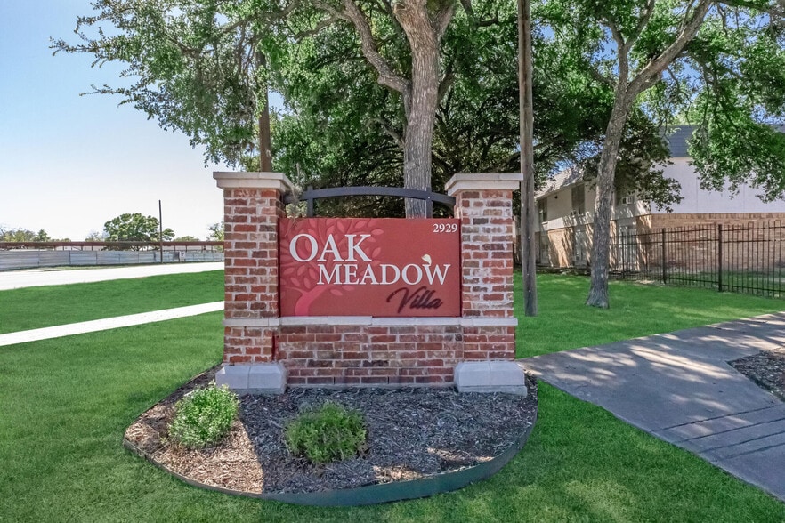 More Photos Of 2929 Rigsby Ave, San Antonio Apartments For Sale