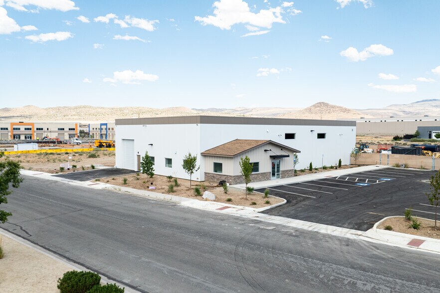 More Photos Of 140 Design Place, Sparks Light Distribution For Lease