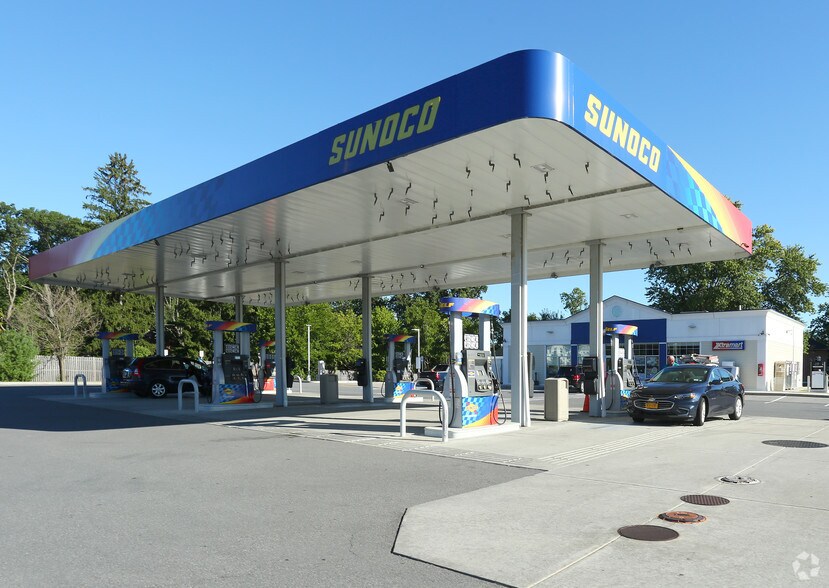 Primary Photo Of 3159 Troy Schenectady Rd, Schenectady Service Station For Sale