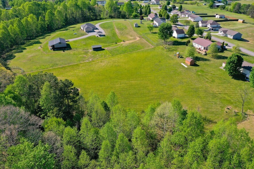 More Photos Of 334 Westwood Dr, London Land For Sale