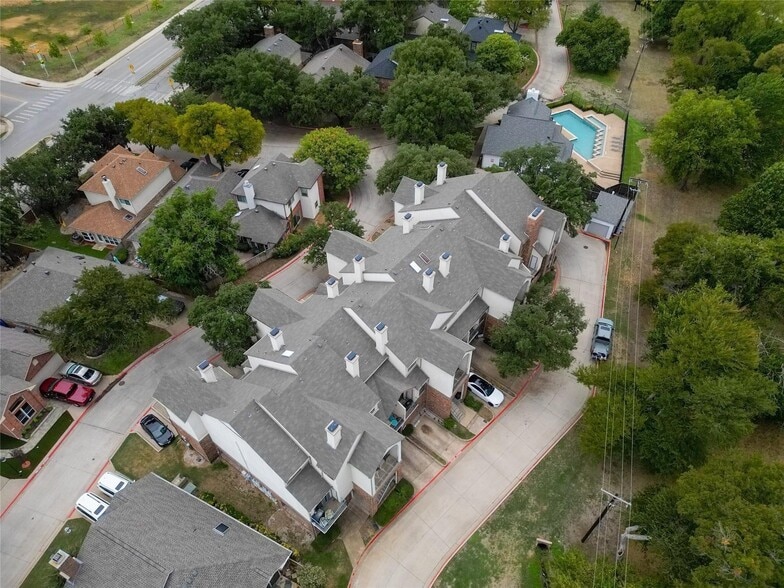 More Photos Of 501 Arbor Creek Dr, Euless Apartments For Sale