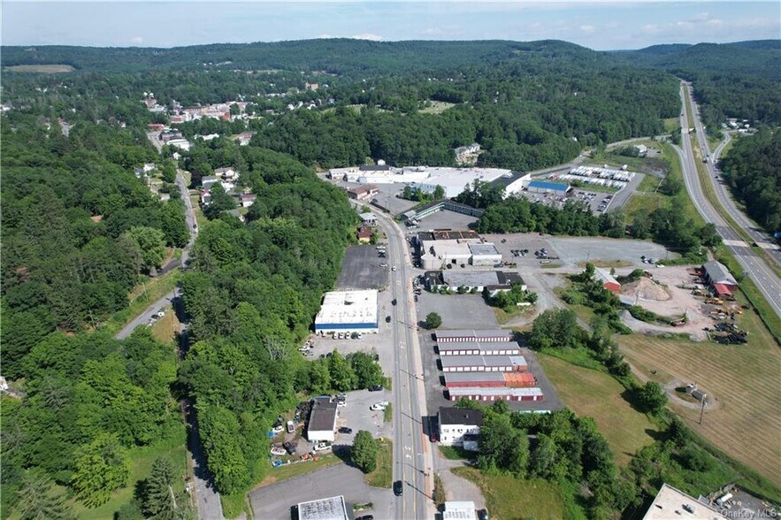 More Photos Of 144 Mill St, Liberty Auto Repair For Sale