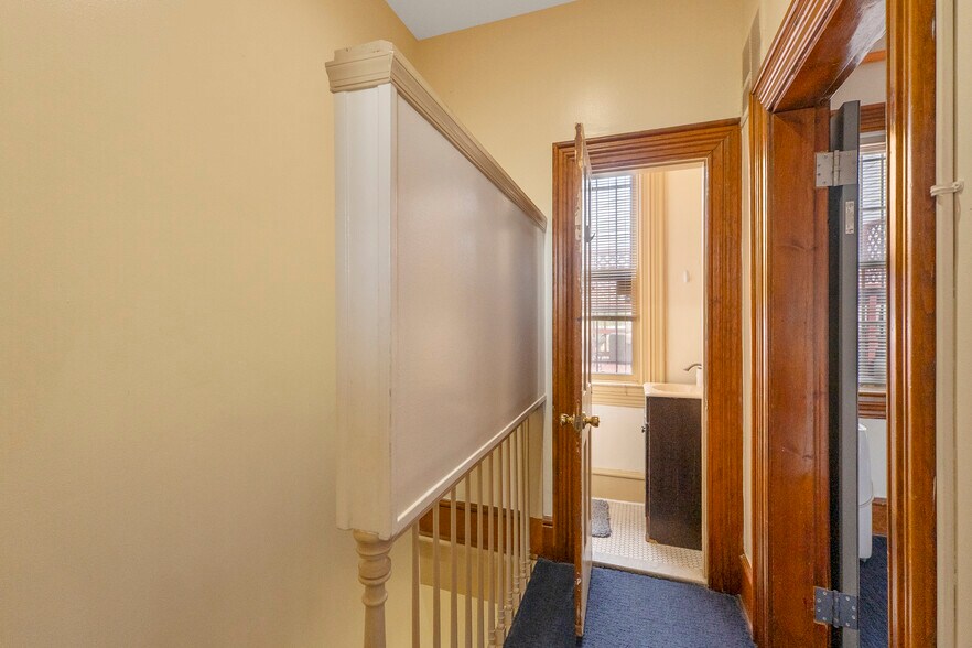 More Photos Of 1010 Pennsylvania Ave SE, Washington Hospitality For Sale