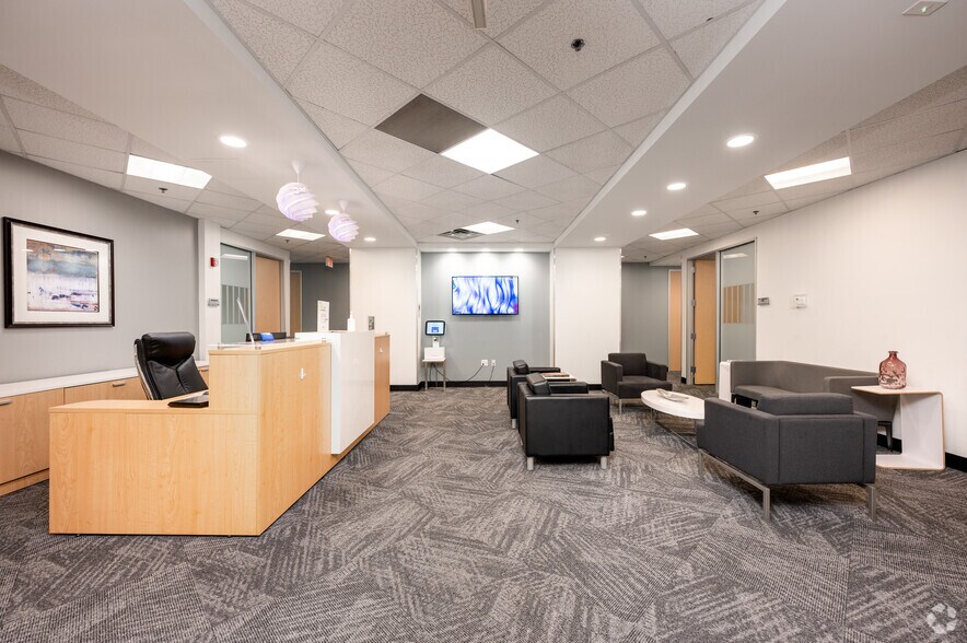 Primary Photo Of 450 E 96th St, Indianapolis Coworking Space