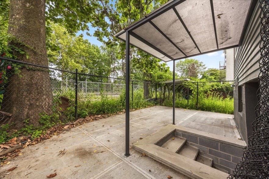 More Photos Of 2740 Sexton Pl, Bronx Apartments For Sale