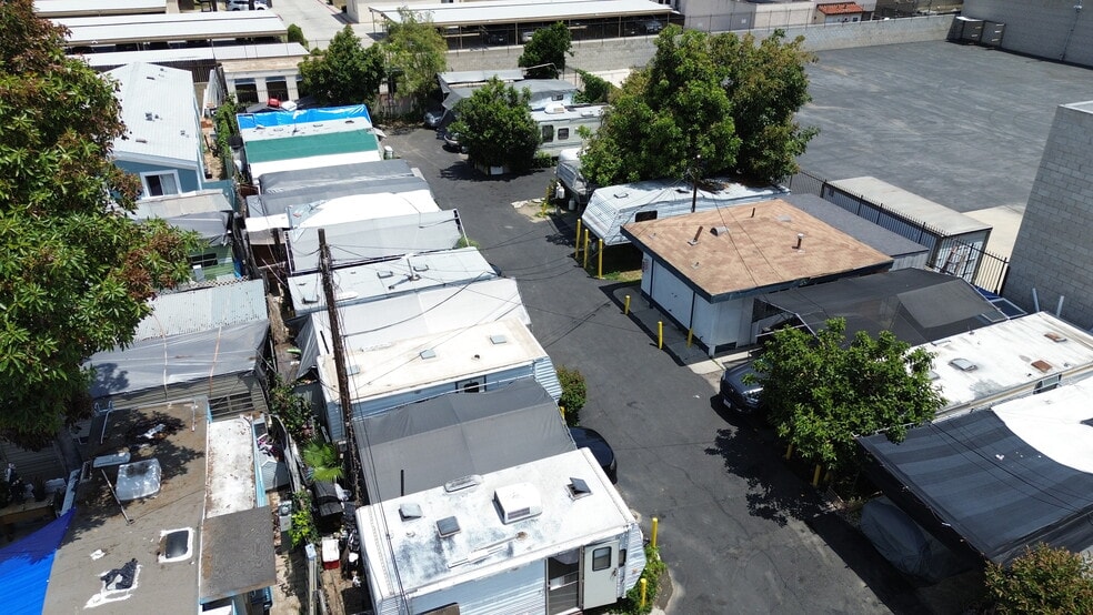 More Photos Of 7233 Somerset Blvd, Paramount Multifamily For Sale