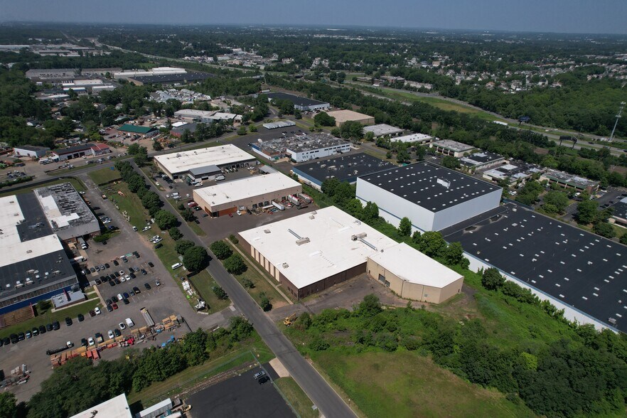 More Photos Of 3350 Progress Dr, Bensalem Warehouse For Lease