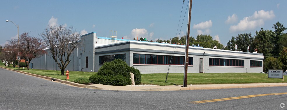 More Photos Of 11103 Pepper Rd, Hunt Valley Flex For Lease