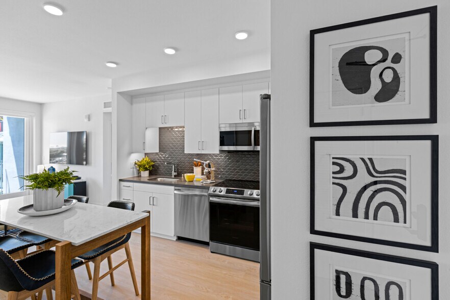 More Photos Of 4353 Park Blvd, San Diego Apartments For Lease