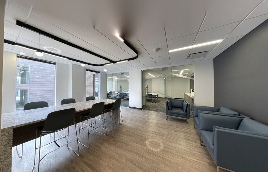 Primary Photo Of 1025 Connecticut Ave NW, Washington Office For Lease