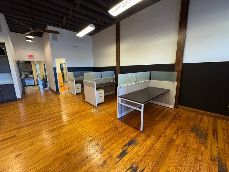 More Photos Of 222 N Main St, Mooresville Loft Creative Space For Lease