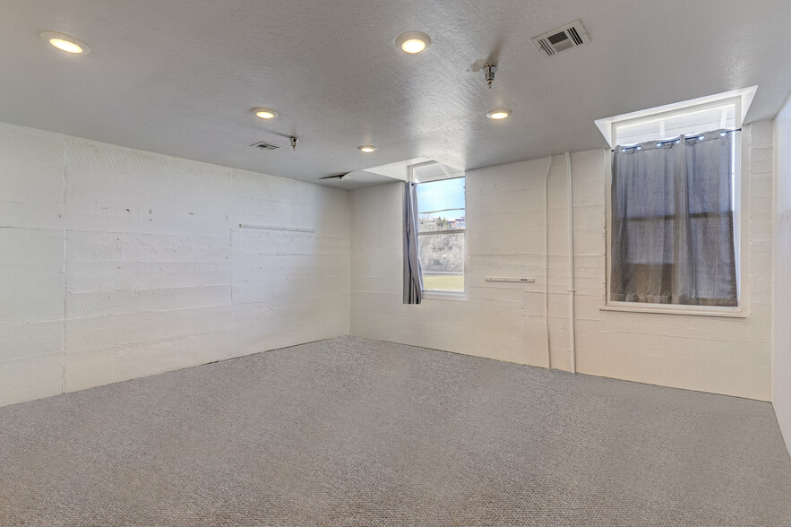 More Photos Of 222 1/2 S Montezuma St, Prescott Industrial For Lease