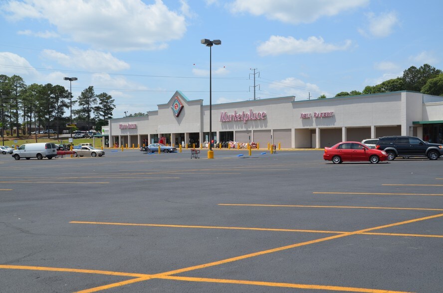 More Photos Of 1812-1838 S Alabama Ave, Monroeville Unknown For Lease