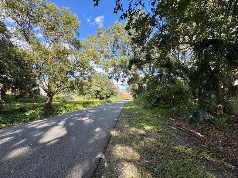 More Photos Of 557 W Plant St, Winter Garden Office For Sale