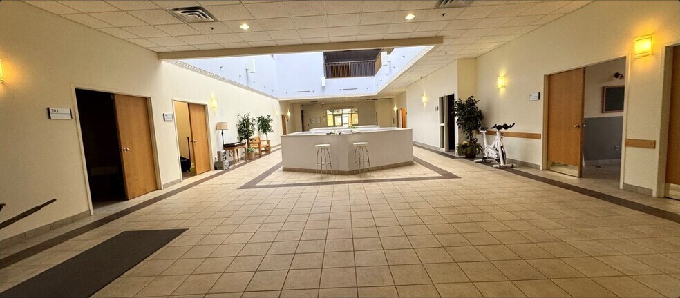 More Photos Of 316 E King St, Cobourg Office For Lease