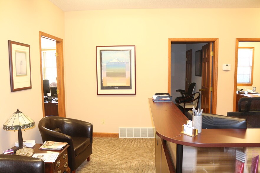 More Photos Of 450 S Durkin Dr, Springfield Office For Lease