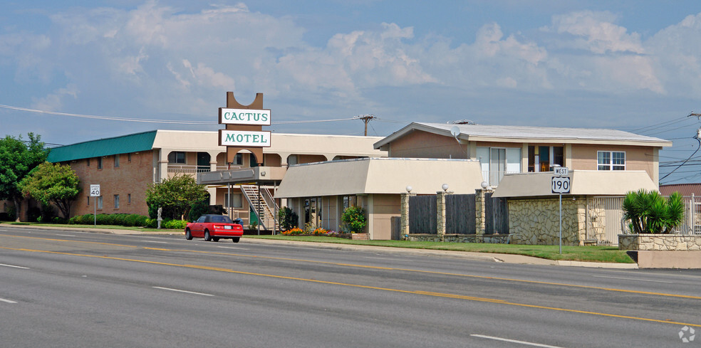 Primary Photo Of 1211 E Us-190 Hwy, Copperas Cove Hotel For Sale