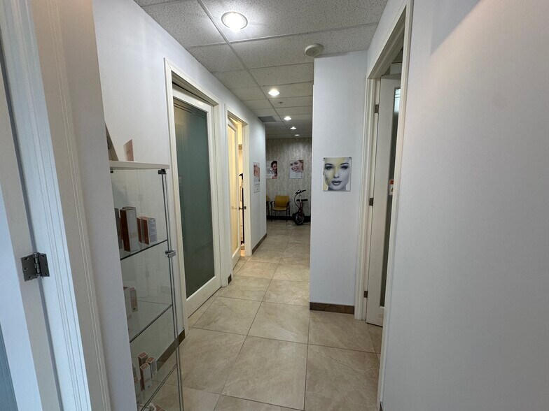 More Photos Of 7191 Yonge St, Markham Medical For Sale