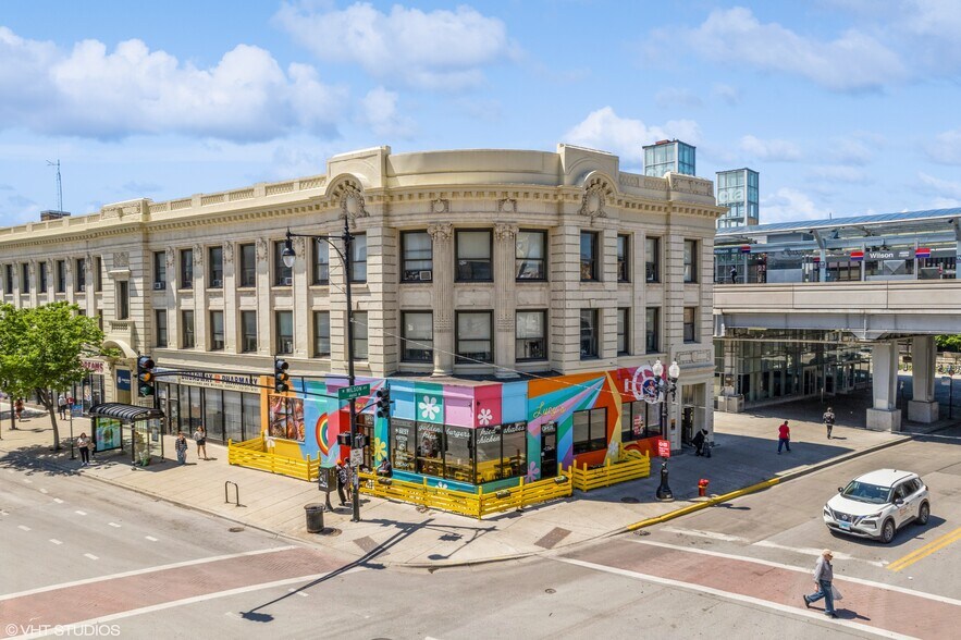 More Photos Of 4554 N Broadway, Chicago Office For Sale