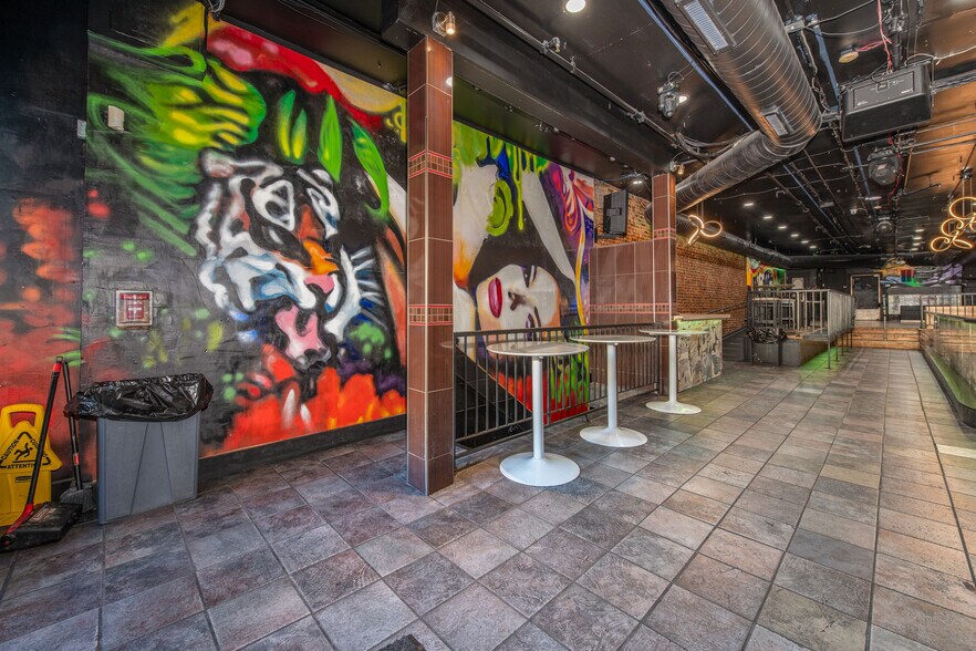 More Photos Of 112 Chestnut St, Philadelphia Storefront Retail Residential For Sale